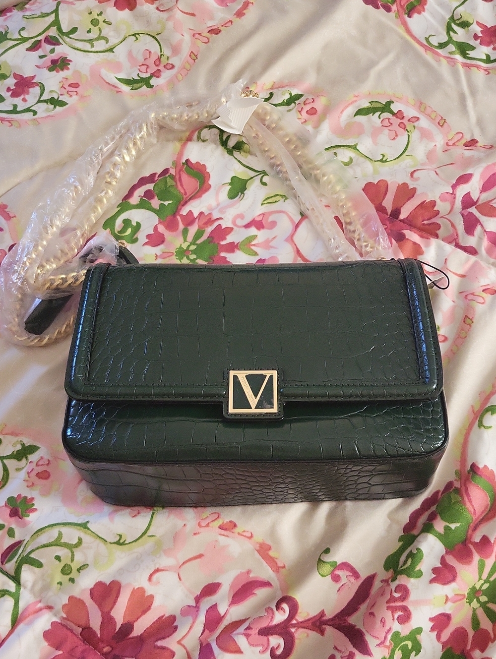 Dark Green Croc-Embossed Chain Shoulder Bag